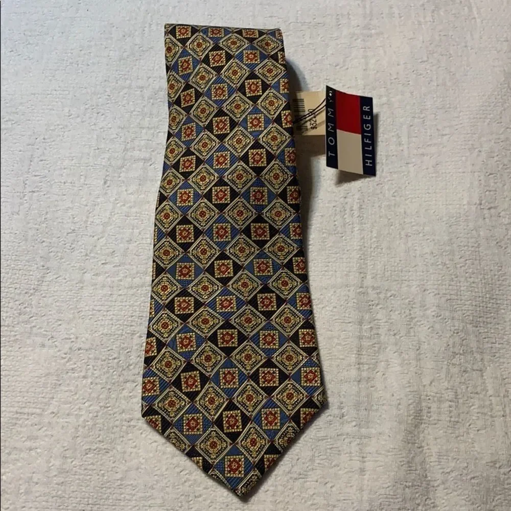 NWT men’s Tommy Hilfiiger tie